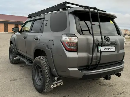 Toyota 4Runner 2018 года за 22 000 000 тг. в Актау – фото 4