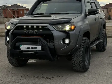 Toyota 4Runner 2018 года за 22 000 000 тг. в Актау