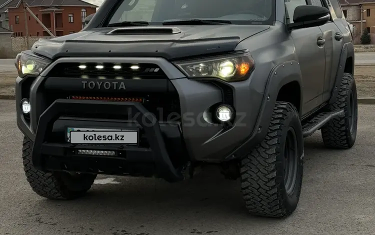 Toyota 4Runner 2018 годаfor22 000 000 тг. в Актау