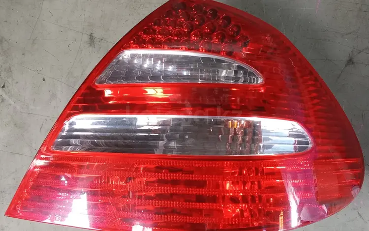 Задний фонарь Mercedes E320 (W211) за 45 000 тг. в Усть-Каменогорск