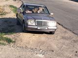 Mercedes-Benz E 220 1993 года за 2 300 000 тг. в Талгар