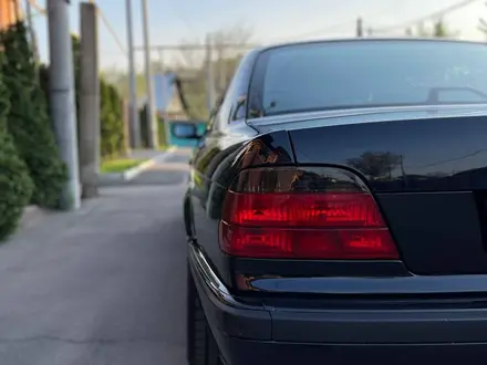 BMW 750 1998 года за 12 750 000 тг. в Алматы – фото 26