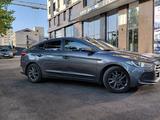 Hyundai Elantra 2018 года за 4 500 000 тг. в Туркестан – фото 2