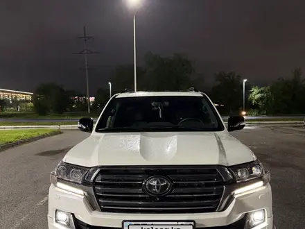 Toyota Land Cruiser 2017 года за 33 500 000 тг. в Актобе – фото 2