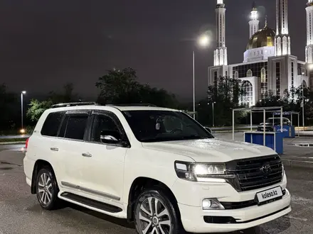 Toyota Land Cruiser 2017 года за 33 500 000 тг. в Актобе