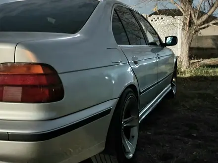 BMW 528 1996 года за 2 750 000 тг. в Тараз – фото 3