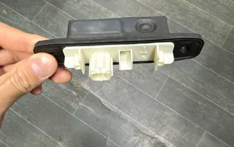 Кнопка крышки багажника Lexus LX570 за 15 000 тг. в Алматы