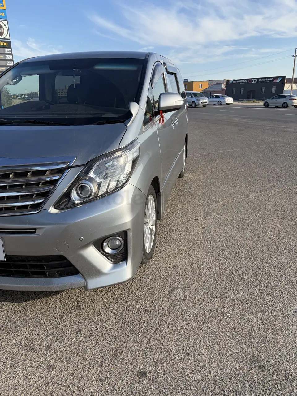 Toyota Alphard, 2013