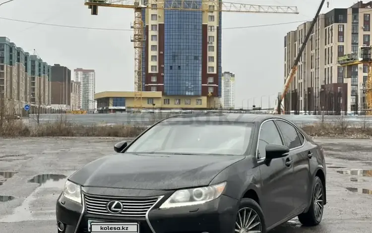 Lexus ES 250 2012 годаfor10 850 000 тг. в Астана