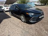Toyota Camry 2021 года за 13 000 000 тг. в Караганда