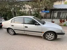 Toyota Avensis, 2002