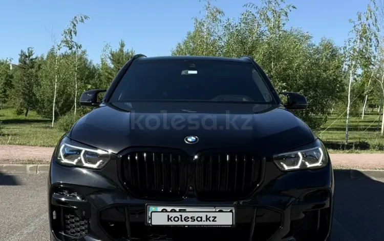 BMW X5 2022 года за 48 000 000 тг. в Астана
