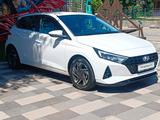 Hyundai i20 2023 года за 6 690 000 тг. в Алматы – фото 4
