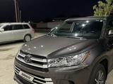 Toyota Highlander 2018 годаүшін12 700 000 тг. в Жанаозен – фото 4