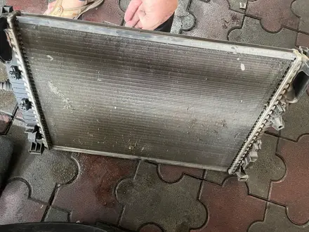 РАДИАТОР ОХЛАЖДЕНИЯ МЕРСЕДЕС W166 GL450 за 10 000 тг. в Алматы