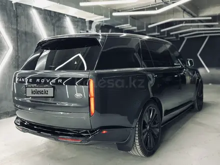 Land Rover Range Rover 2023 года за 67 900 000 тг. в Алматы – фото 37