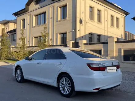 Toyota Camry 2015 года за 11 000 000 тг. в Караганда – фото 2