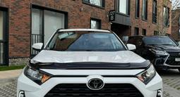 Toyota RAV4 2021 года за 15 300 000 тг. в Алматы – фото 3