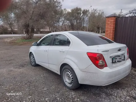 Chevrolet Aveo 2013 года за 3 200 000 тг. в Актобе – фото 3