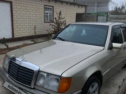 Mercedes-Benz E 260 1993 года за 1 500 000 тг. в Жетысай