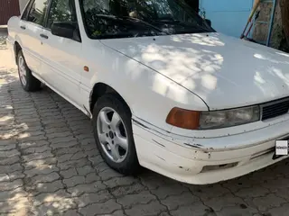 Mitsubishi Galant