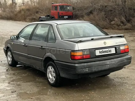 Volkswagen Passat 1993 года за 1 380 000 тг. в Усть-Каменогорск – фото 3