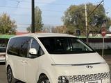 Hyundai Staria 2021 года за 18 000 000 тг. в Алматы