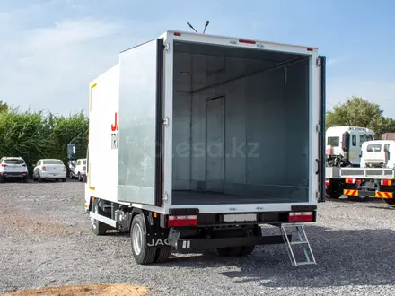 JAC  Изотермический фургон, стенки 80 мм 2026 года за 15 900 000 тг. в Актобе – фото 7