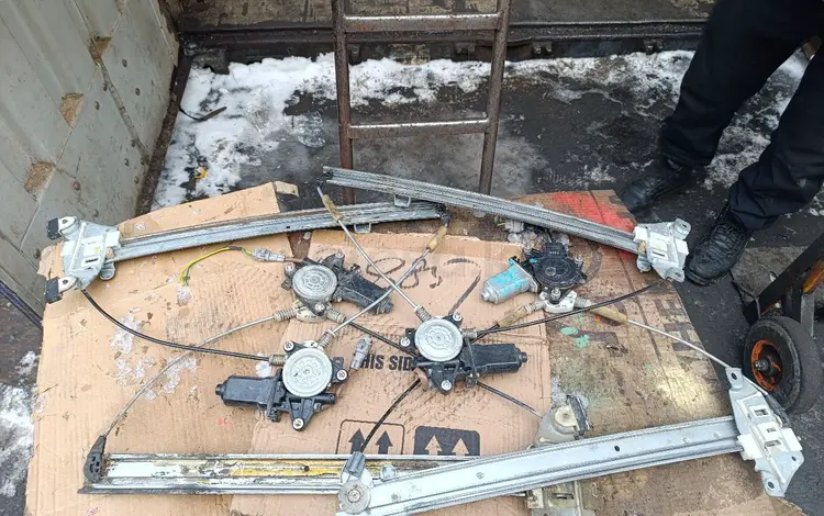 Стеклоподъёмник Тойота Рав 4 за 25 000 тг. в Алматы