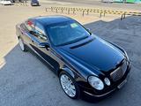 Mercedes-Benz E 320 2005 года за 5 900 000 тг. в Караганда – фото 2