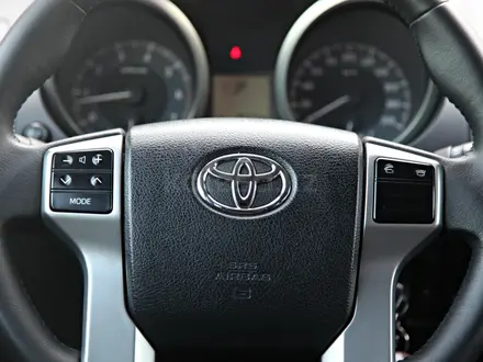 Toyota Land Cruiser Prado 2014 года за 18 490 000 тг. в Алматы – фото 17