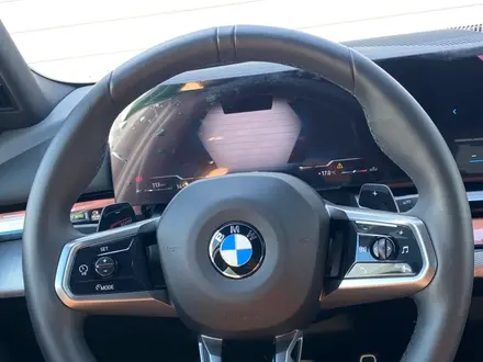 BMW 530 2025 года за 42 450 000 тг. в Астана – фото 13