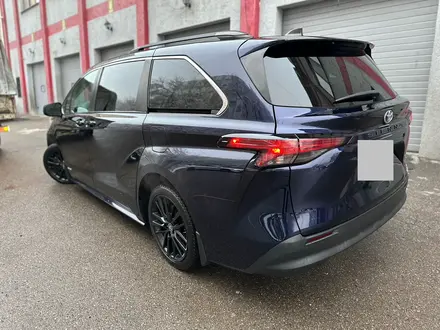 Toyota Sienna 2021 года за 21 000 000 тг. в Алматы – фото 3