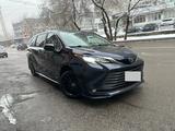 Toyota Sienna 2021 года за 21 000 000 тг. в Алматы
