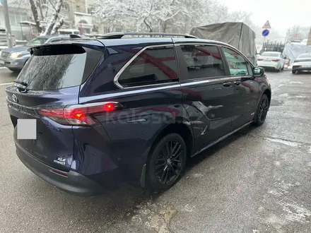 Toyota Sienna 2021 года за 21 000 000 тг. в Алматы – фото 5