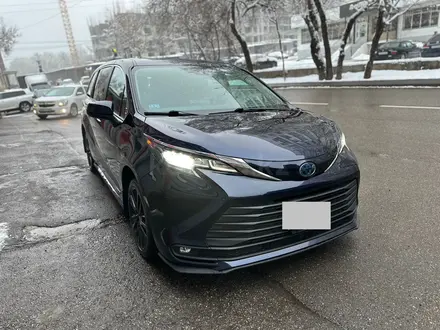 Toyota Sienna 2021 года за 21 000 000 тг. в Алматы – фото 6