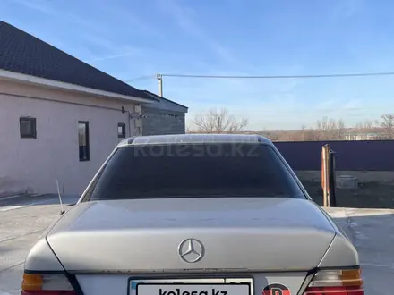 Mercedes-Benz E 200 1993 года за 2 500 000 тг. в Алматы – фото 4