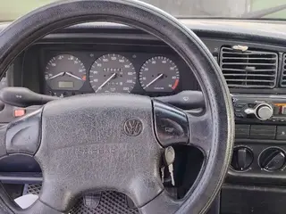 Volkswagen Passat, 1993