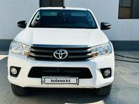 Toyota Hilux 2018 года за 14 491 445 тг. в Актау