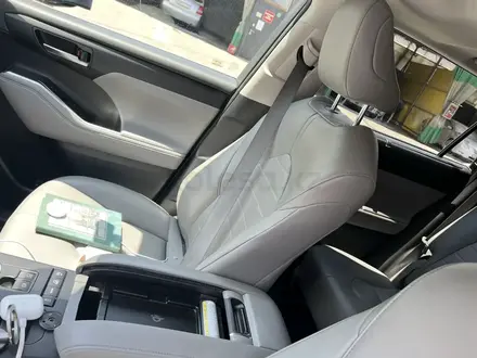 Toyota Highlander 2020 года за 16 900 000 тг. в Алматы – фото 7