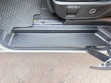 Hyundai Staria 2025 года за 25 000 000 тг. в Алматы – фото 5