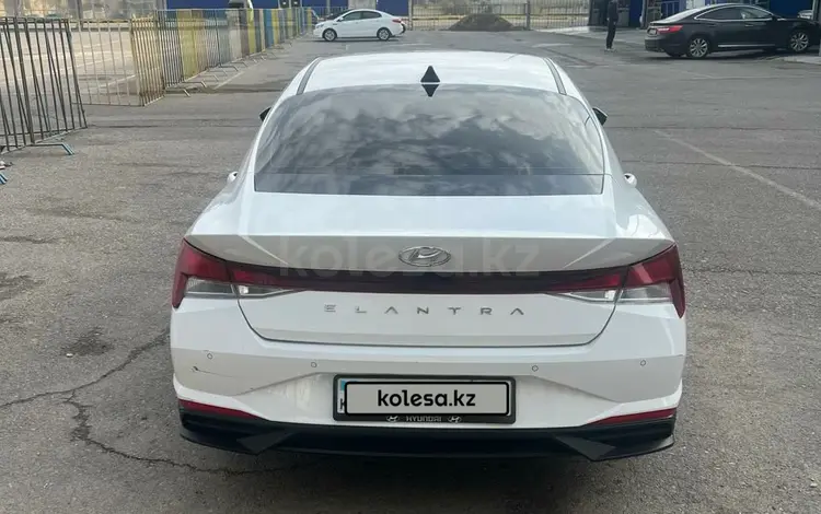 Hyundai Elantra 2021 года за 9 500 000 тг. в Шымкент