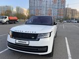 Land Rover Range Rover 2022 годаүшін112 000 000 тг. в Алматы – фото 2