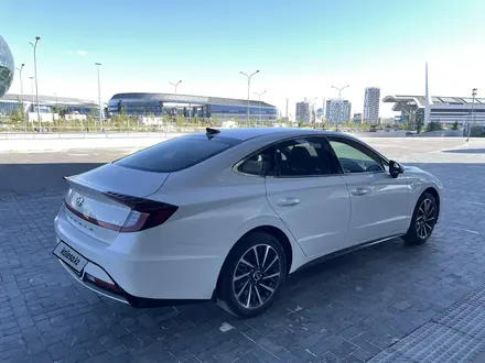 Hyundai Sonata 2022 года за 12 900 000 тг. в Астана – фото 2