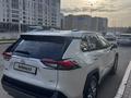 Toyota RAV4 2021 года за 19 500 000 тг. в Астана – фото 2