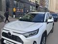 Toyota RAV4 2021 года за 19 500 000 тг. в Астана – фото 4