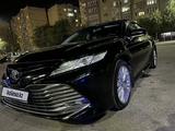 Toyota Camry 2018 годаfor15 000 000 тг. в Алматы