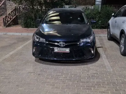 Toyota Camry 2017 года за 8 500 000 тг. в Актау