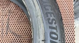 235-45-18 Bridgestone turanza 005 camry 70. Одна штука! за 35 000 тг. в Алматы – фото 2