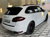 Porsche Cayenne 2012 года за 15 200 000 тг. в Шымкент – фото 3